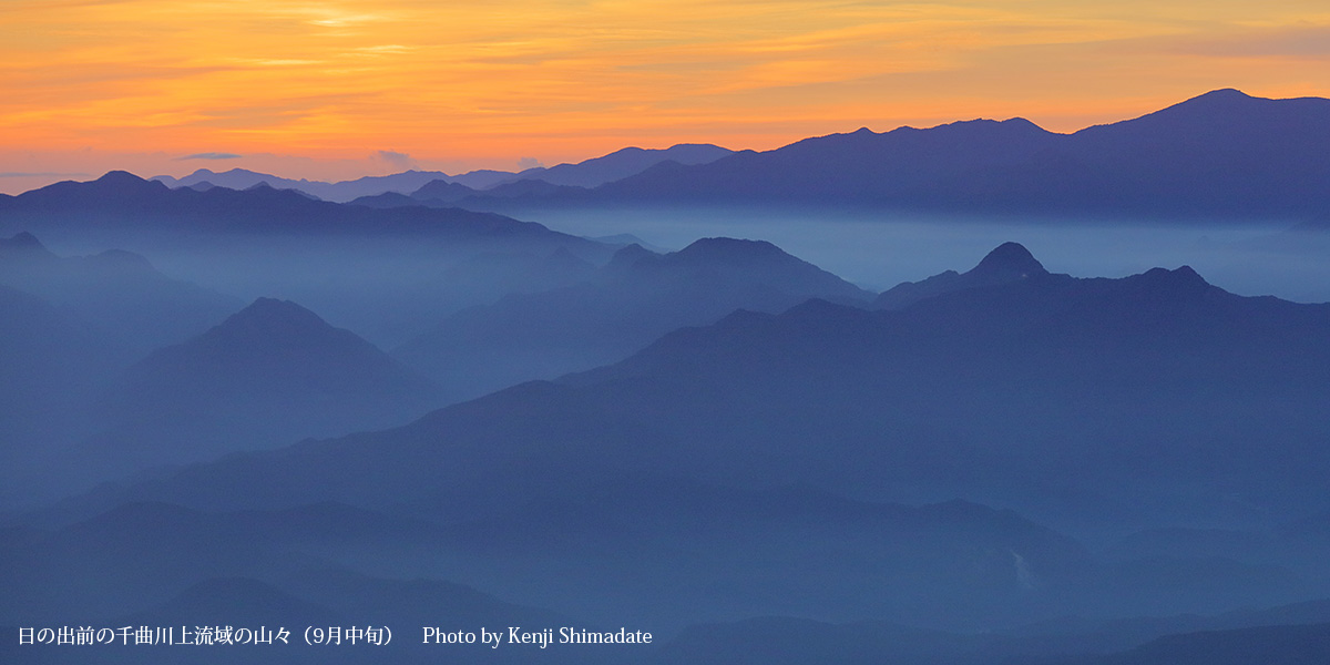 202309sd4_日の出前の千曲川上流域の山々(9月17日撮影)