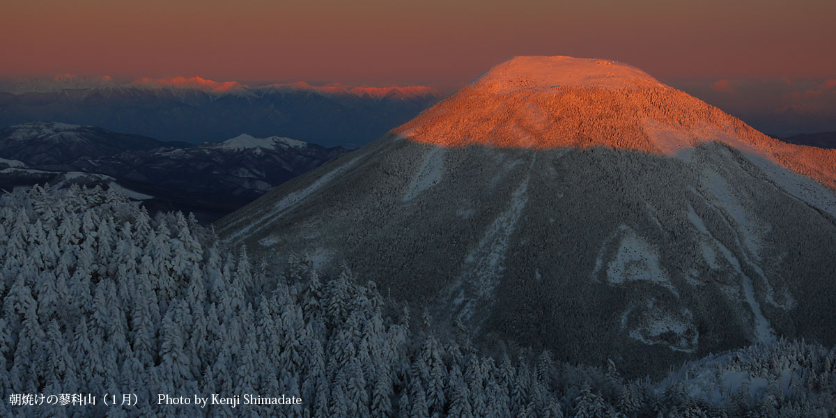 202601sd5_朝焼けの蓼科山(1月5日撮影)